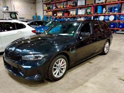 Schwarz Gebraucht 2022 BMW 330e M Sport Kombi | 28.900 € (Guter Preis)