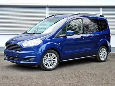 Gebraucht Ford Tourneo Courier Titanium 101 PS (74 kW) 2018 Blau Van / Kleinbus