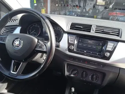 Gebraucht Skoda Fabia Ambition 110 PS (80 kW) 2019 Grau Kleinwagen