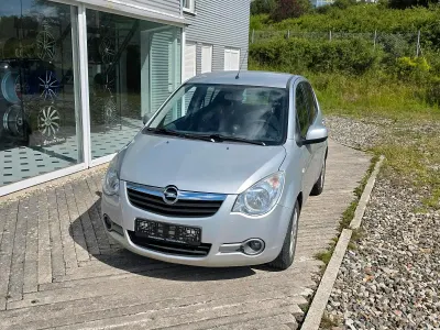 Gebraucht Opel Agila 86 PS (63 kW) 2008 Silber Kleinwagen