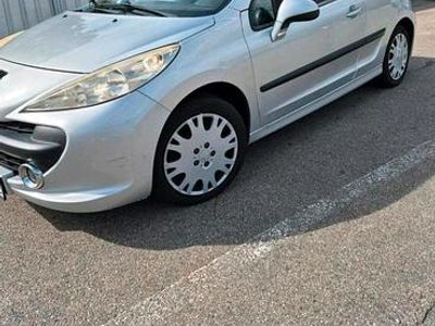 Silber Gebraucht 2008 Peugeot 207 CC Cabrio | 3.590 € (Fairer Preis)