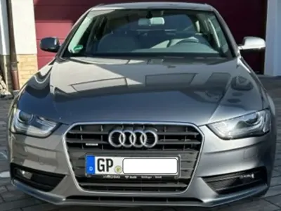 Używany Audi A4 Ambiente 211 KM (155 kW) 2012 Szary Sedan/Limuzyna