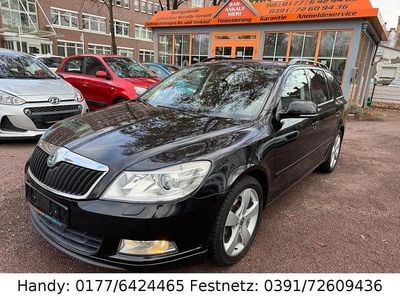 Schwarz Gebraucht 2011 Skoda Octavia Kombi | 3.690 € (Superpreis)