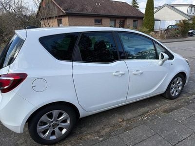 Gebraucht Opel Meriva Innovation 120 PS (88 kW) 2016 Weiß Van / Kleinbus