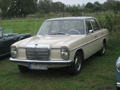 Usata Mercedes W114 95 CV (69 kW) 1972 Berlina