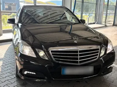 Gebraucht Mercedes E200 184 PS (135 kW) 2009 Schwarz Limousine