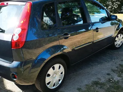 Gebraucht Ford Fiesta 60 PS (44 kW) 2008 Grau Kleinwagen