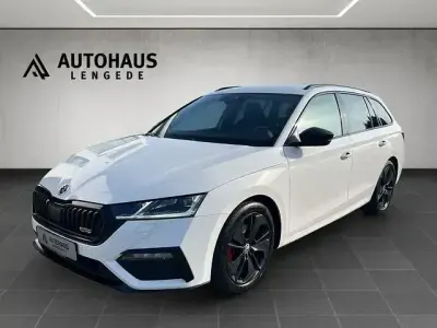 Gebraucht Skoda Octavia RS 200 PS (147 kW) 2023 Weiß Limousine