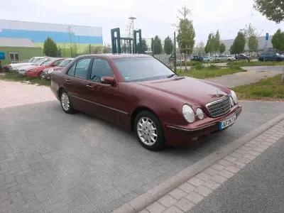 Gebraucht Mercedes E240 Elegance 170 PS (125 kW) 2001 Limousine