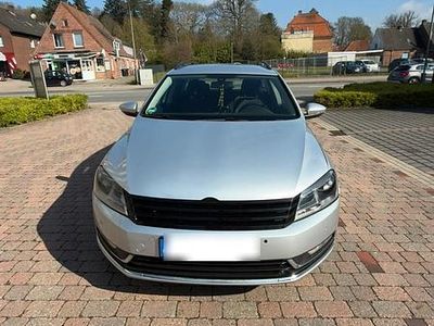 Gebraucht VW Passat 140 PS (102 kW) 2011 Grau Kombi