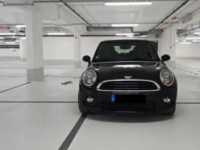 Gebraucht Mini Cooper 122 PS (89 kW) 2010 Schwarz Kleinwagen