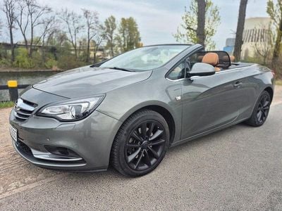 Second-hand Opel Cascada Active 170 CP (125 kW) 2017 Maro Cabrio