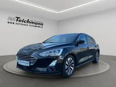 Używany Ford Focus Cool & Connect 125 KM (91 kW) 2018 Czarny Sedan/Limuzyna
