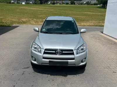 Gebraucht Toyota RAV4 150 PS (110 kW) 2009 Silber SUV