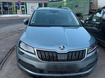 Grau Gebraucht 2020 Skoda Karoq SUV | 17.380 € (Guter Preis)