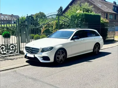 Gebraucht Mercedes E250 AMG line 211 PS (155 kW) 2017 Weiß Limousine