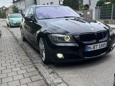 Gebraucht BMW 320 Sport Line 184 PS (135 kW) 2010 Schwarz Limousine