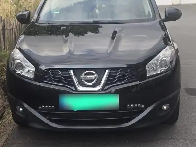 Gebraucht Nissan Qashqai +2 130 PS (95 kW) 2012 Schwarz SUV