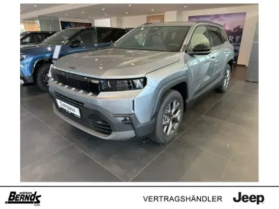 Neu Jeep Compass 136 PS (100 kW) 2026 Yosemite grey SUV