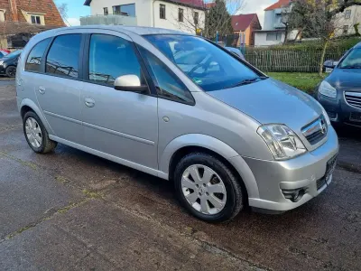 Gebraucht Opel Meriva Innovation 105 PS (77 kW) 2009 Starsilber iii m2 Van / Kleinbus