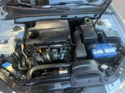 Gebraucht Hyundai Sonata 166 PS (122 kW) 2009 Grau Limousine