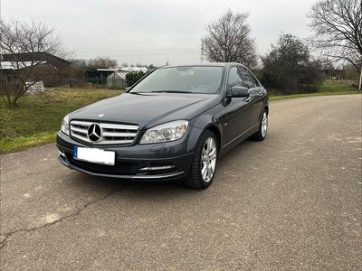 Grau Gebraucht 2011 Mercedes C250 Elegance Limousine | 10.900 € (Fairer Preis)