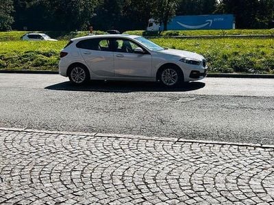 Gebraucht BMW 118 Sport Line 136 PS (100 kW) 2023 Grau Kleinwagen