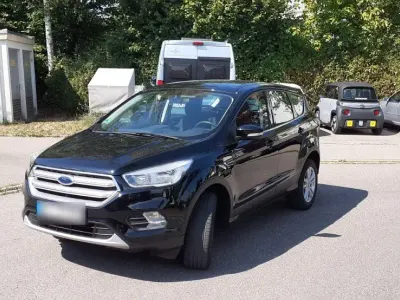 Gebraucht Ford Kuga Trend 120 PS (88 kW) 2019 Schwarz SUV