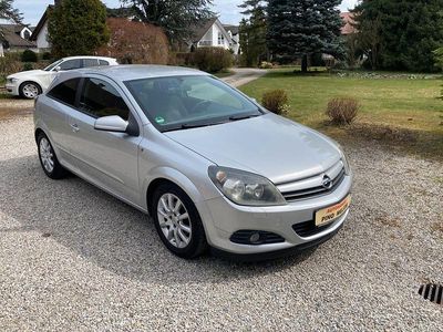 Gebraucht Opel Astra GTC Edition 105 PS (77 kW) 2006 Starsilber/silver iii Coupé