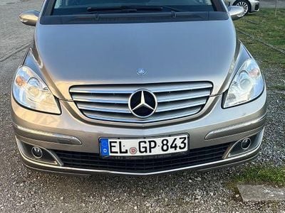 Gebraucht Mercedes B180 109 PS (80 kW) 2006 Beige Van / Kleinbus