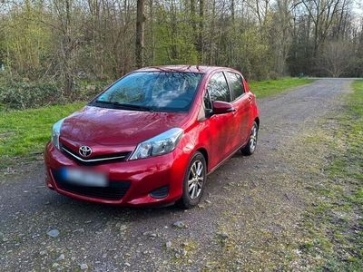 gebraucht Toyota Yaris 1,33-l-Dual-VVT-i Edition 2014