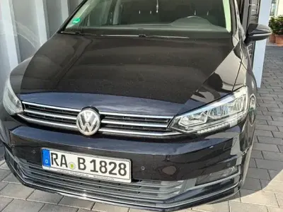 Gebraucht VW Touran Sound 150 PS (110 kW) 2017 Schwarz Van / Kleinbus
