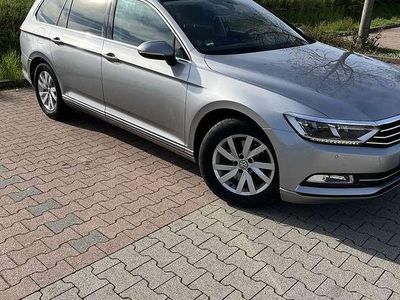 Gebraucht VW Passat Comfortline 150 PS (110 kW) 2019 Kombi