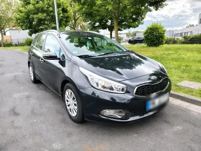 Gebraucht Kia Ceed 135 PS (99 kW) 2013 Schwarz Kleinwagen