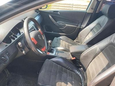 Używany VW Passat Highline 140 KM (102 kW) 2005 Niebieski Kombi