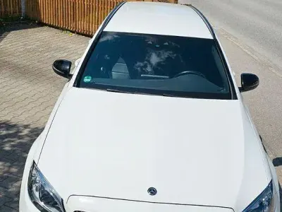 Gebraucht Mercedes C300 245 PS (180 kW) 2019 Weiß Limousine