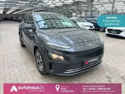Gebraucht Hyundai Kona 100 kW (136 PS) 2022 Schwarz SUV