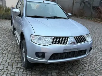 Begagnad Mitsubishi L200 136 HK (100 kW) 2012 Silver Pickup