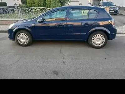 Gebraucht Opel Astra 140 PS (102 kW) 2008 Blau Kleinwagen