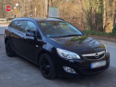 Gebraucht Opel Astra Design Edition 140 PS (102 kW) 2011 Schwarz Kombi
