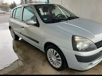 Gebraucht Renault Clio Expression 75 PS (55 kW) 2003 Silber Kleinwagen