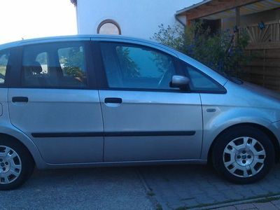 Gebraucht Fiat Idea Active 95 PS (69 kW) 2004 Silber Van / Kleinbus