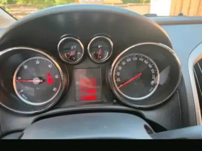 Gebraucht Opel Astra 125 PS (91 kW) 2011 Schwarz Kombi