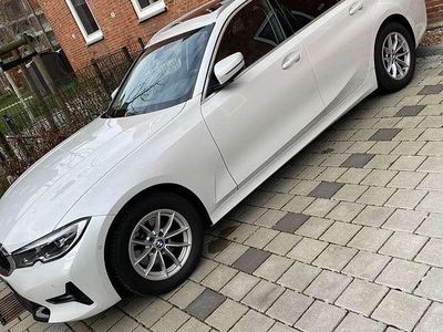 Gebraucht BMW 320 Sport Line 184 PS (135 kW) 2020 Weiß Kombi