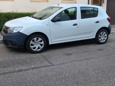 Gebraucht Dacia Sandero 73 PS (53 kW) 2018 Weiß Limousine