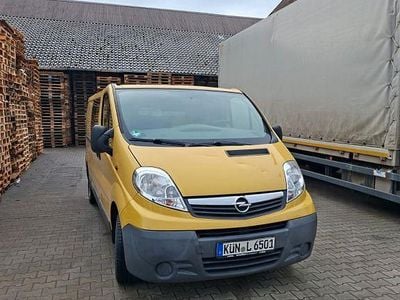 Gebraucht Opel Vivaro 114 PS (83 kW) 2010 Gelb Van / Kleinbus