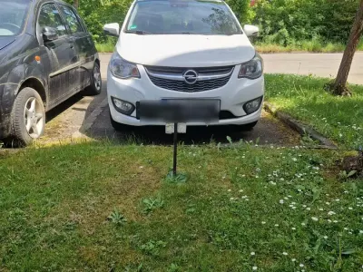 Używany Opel Karl 75 KM (55 kW) 2015 Biały Hatchback