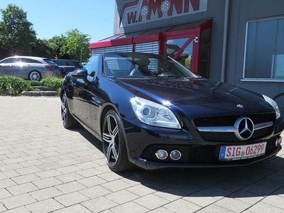 Blau Gebraucht 2012 Mercedes SLK200 AMG Cabrio | 13.600 € (Etwas zu teuer)
