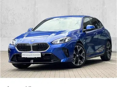 Usata BMW 120 Shadowline 170 CV (125 kW) 2025 Blu Utilitaria