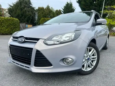 Gebraucht Ford Focus 125 PS (91 kW) 2013 Grau Kombi